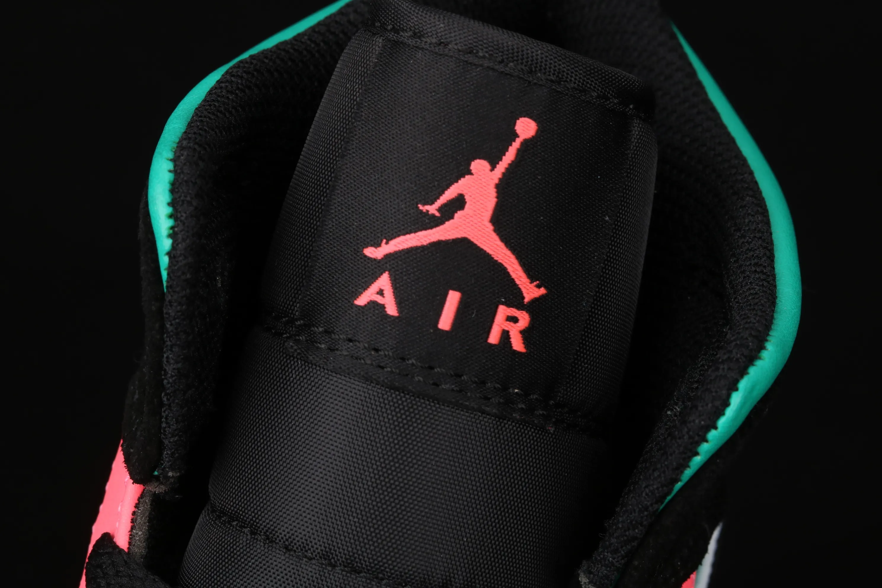 All categories Air Jordan Jordan series basketball shoes Air Jordan 1 Mid Air Jordan 1 Mid "South Beach" AJ1 Joe 1 New South Coast 852542-116